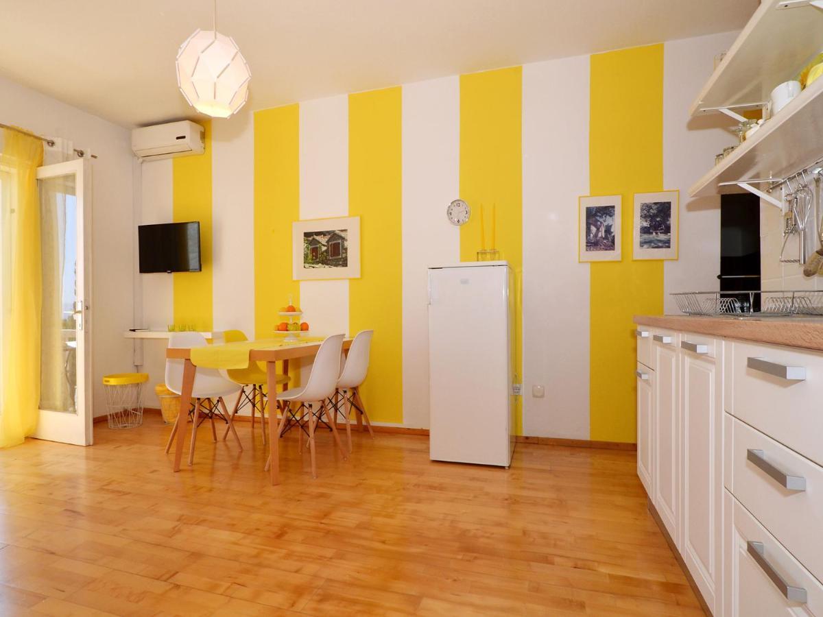 Apartments Newway Bol Extérieur photo